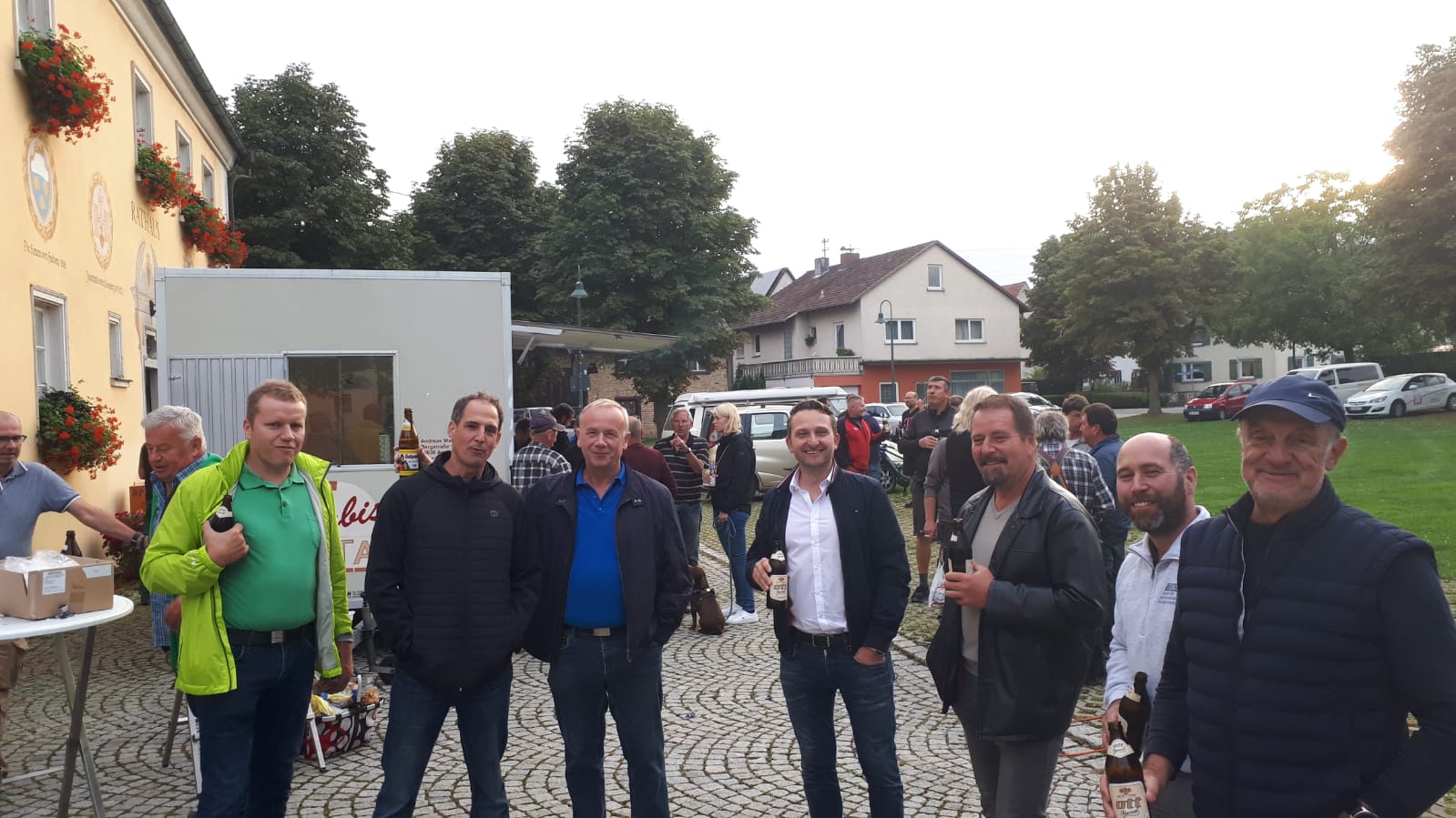 15.91.2021 - CDU Infostand auf dem Wochenmarkt in Aach-Linz - 